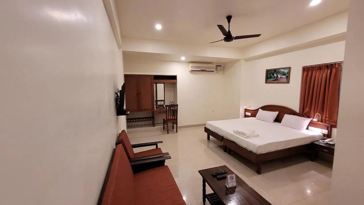 *** Hotel Ashoka Tourist Home Punalur India